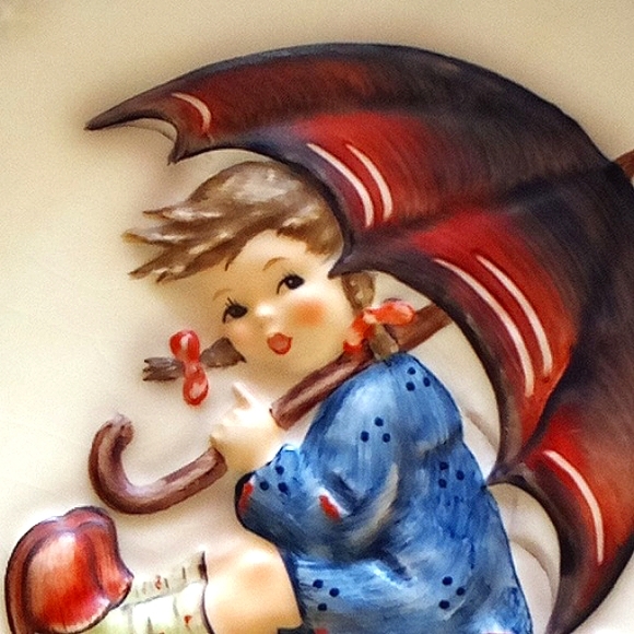 M.I.Hummel Decorative Plate 1982 - Picture 5 of 7